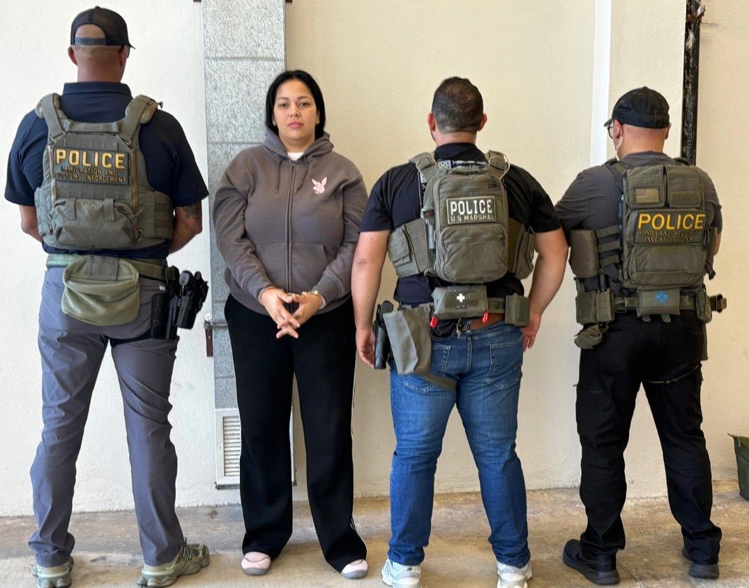 Autoridades federales arrestaron este martes a Ana Tahiri Acevedo Brito, de 28 años, en Trujillo Alto, Puerto Rico.
